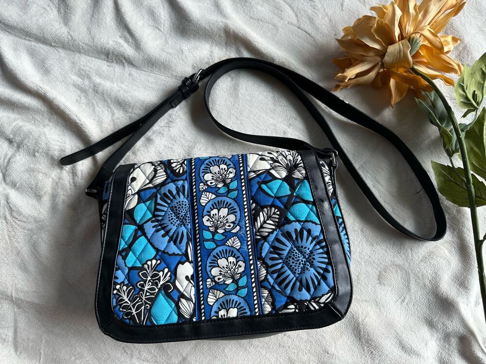 Vera Bradley Blue White Navy Crossover Purse Ba?g